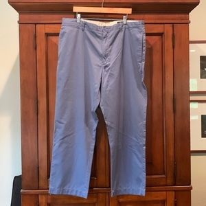 Men’s classic chinos/khakis